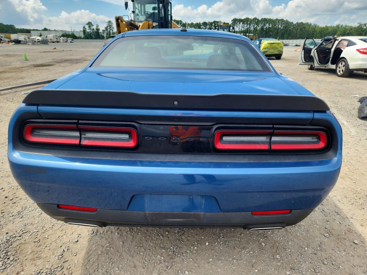 2022 Dodge Challenger Sxt - zdjęcie 6