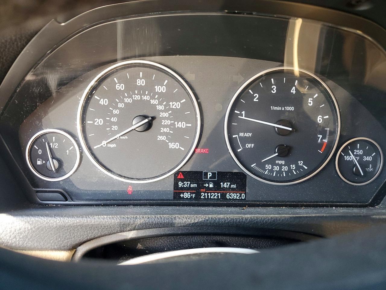 2014 BMW 320 I - zdjęcie 9