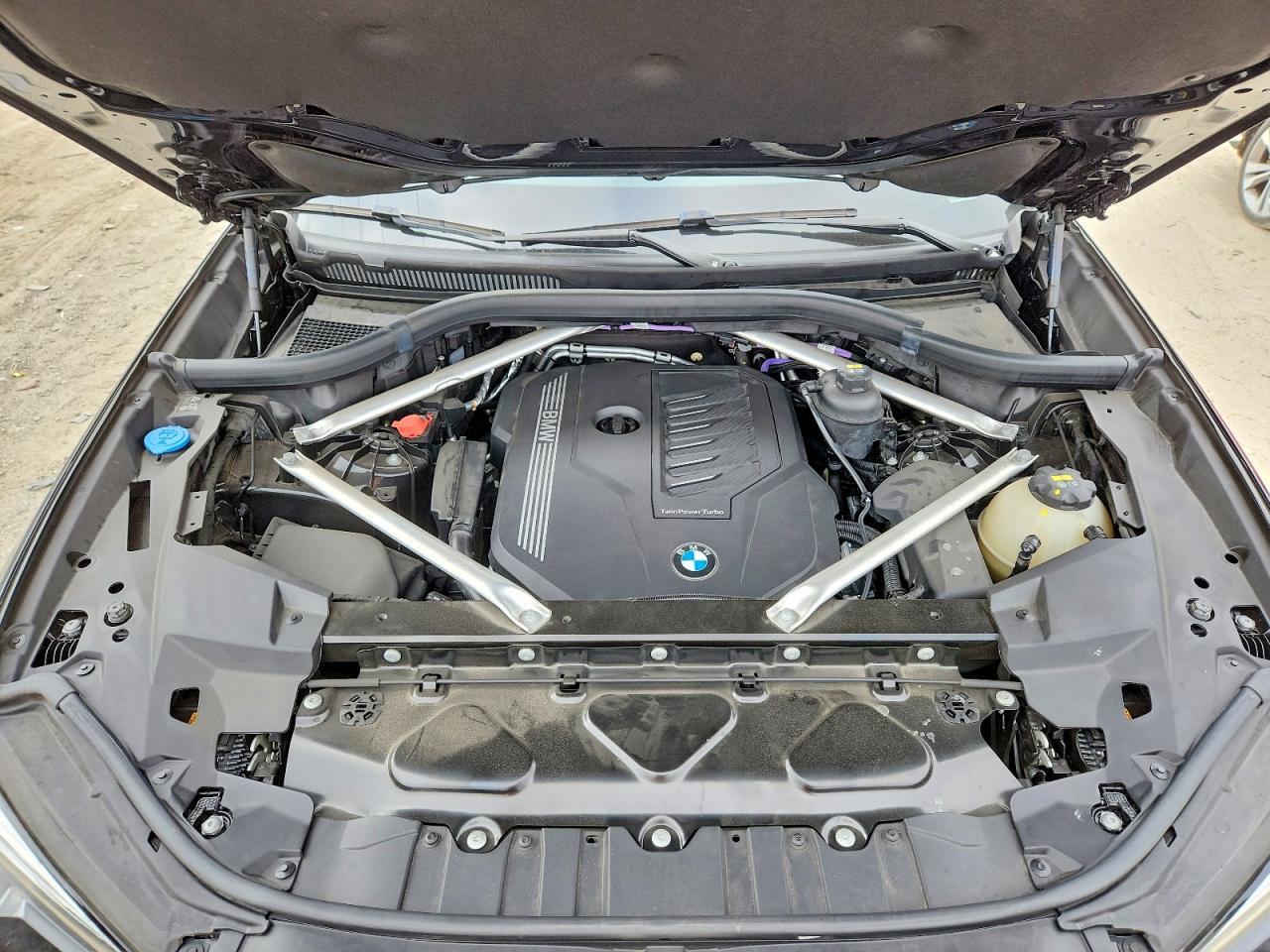 2023 BMW X6 xDrive40I - zdjęcie 12