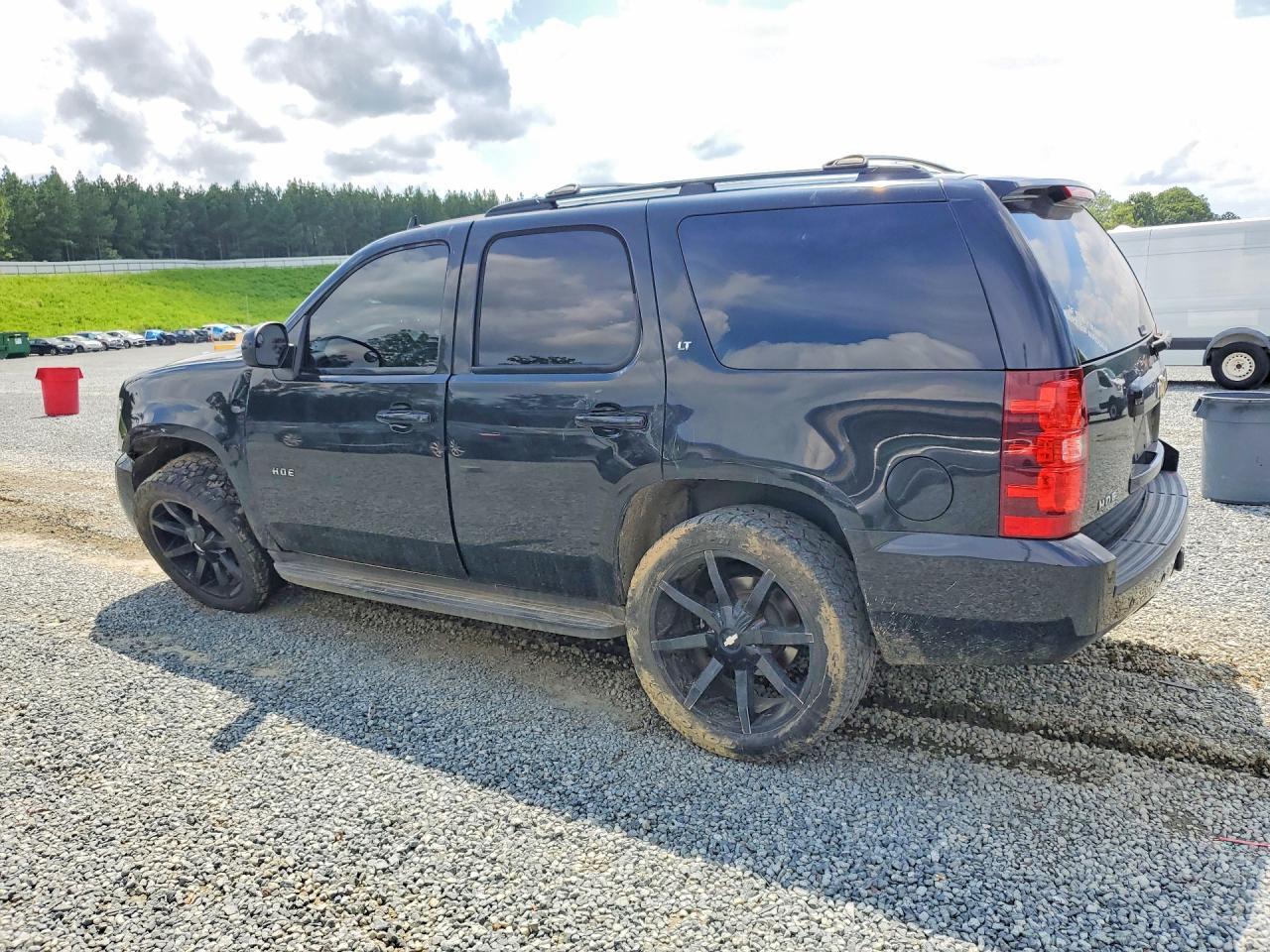 2013 Chevrolet Tahoe C1500 Lt - zdjęcie 2