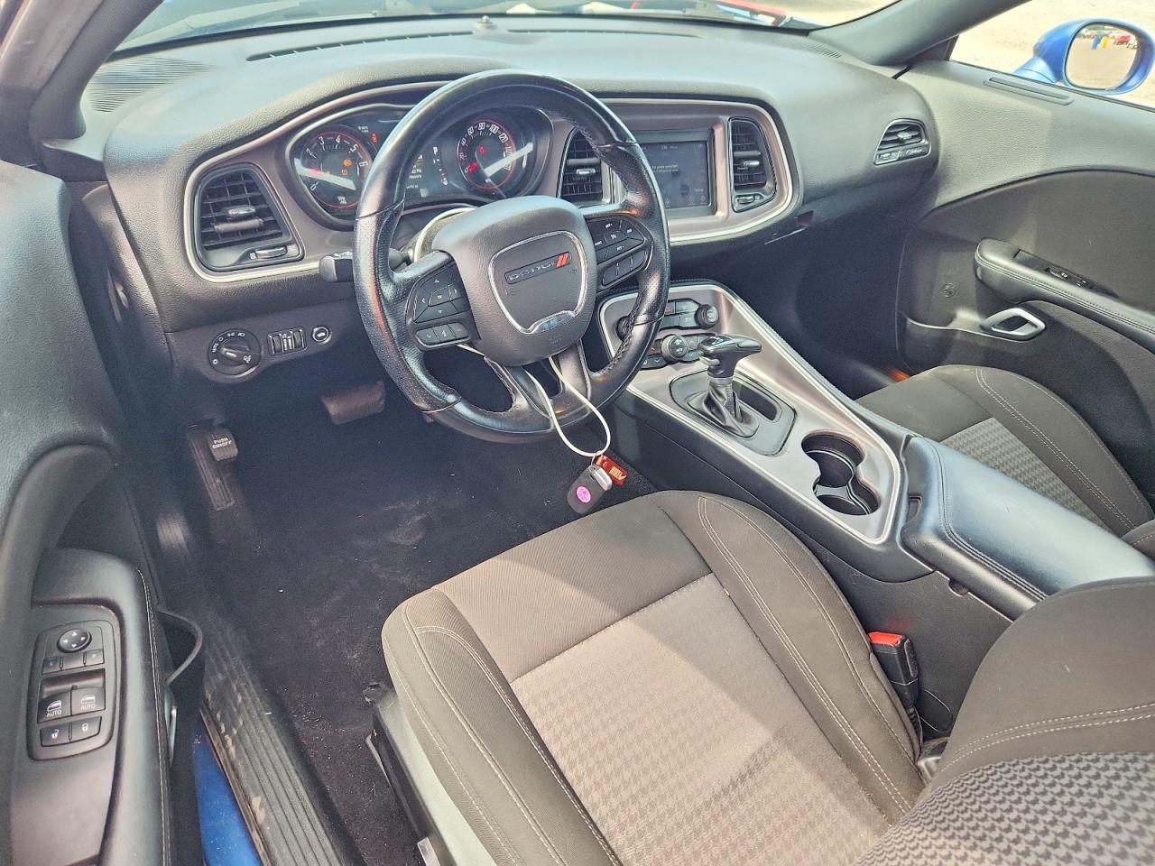 2022 Dodge Challenger Sxt - zdjęcie 8