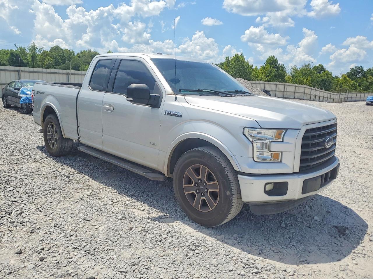 2016 Ford F150 Super Cab - zdjęcie 4