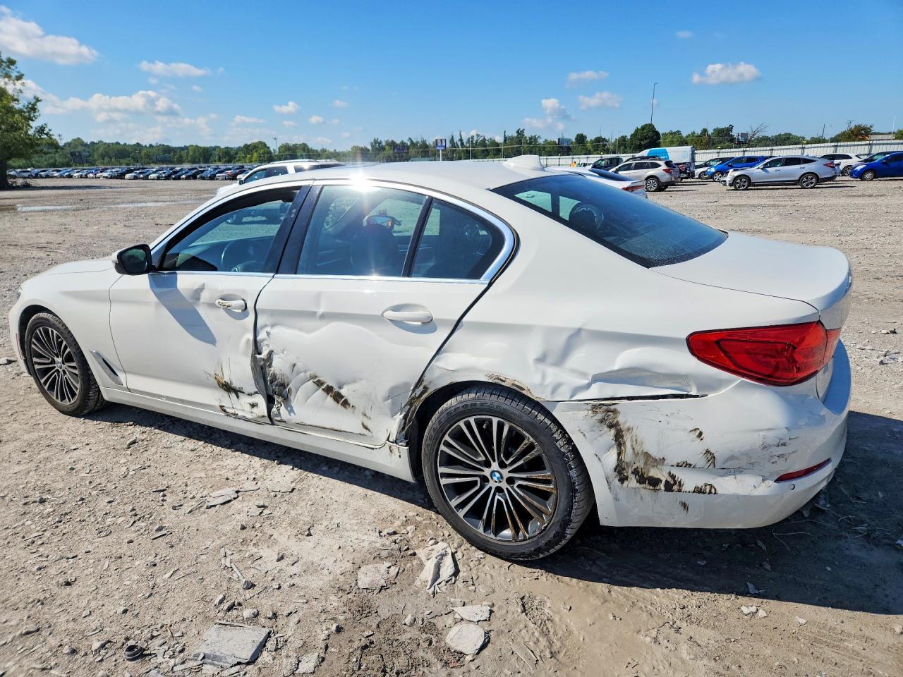 2019 BMW 530 I - zdjęcie 2