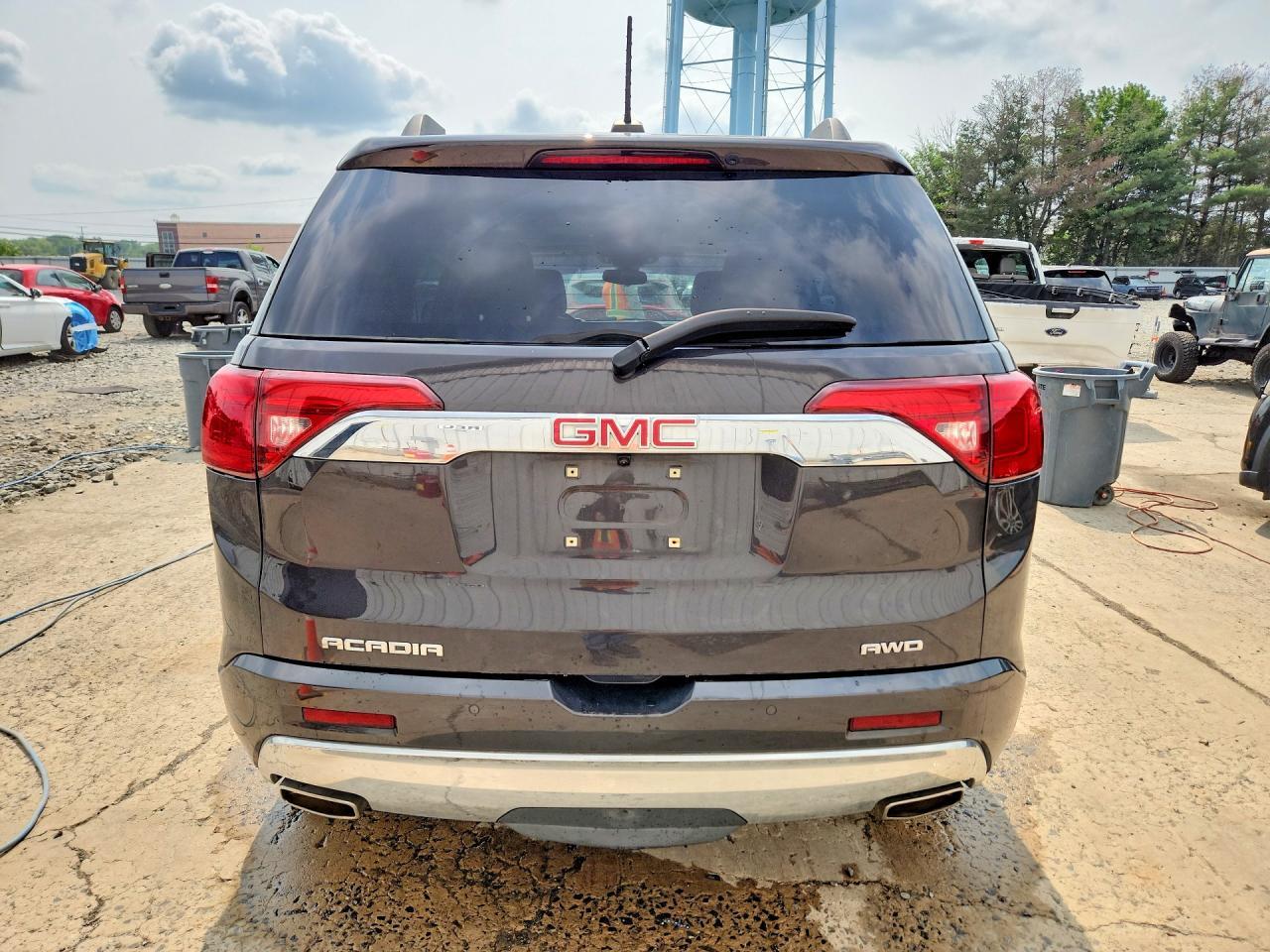 2017 GMC Acadia Denali - zdjęcie 6