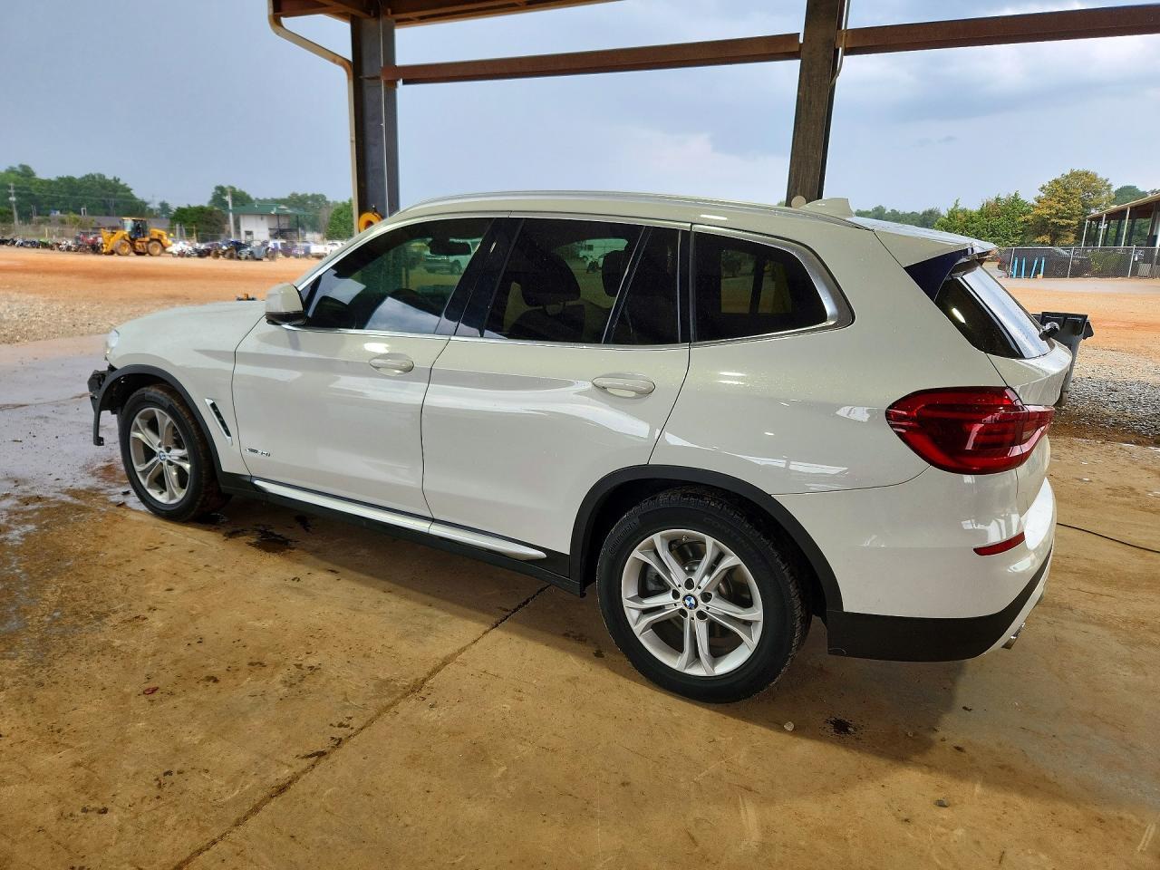 2018 BMW X3 xDrive30I - zdjęcie 2