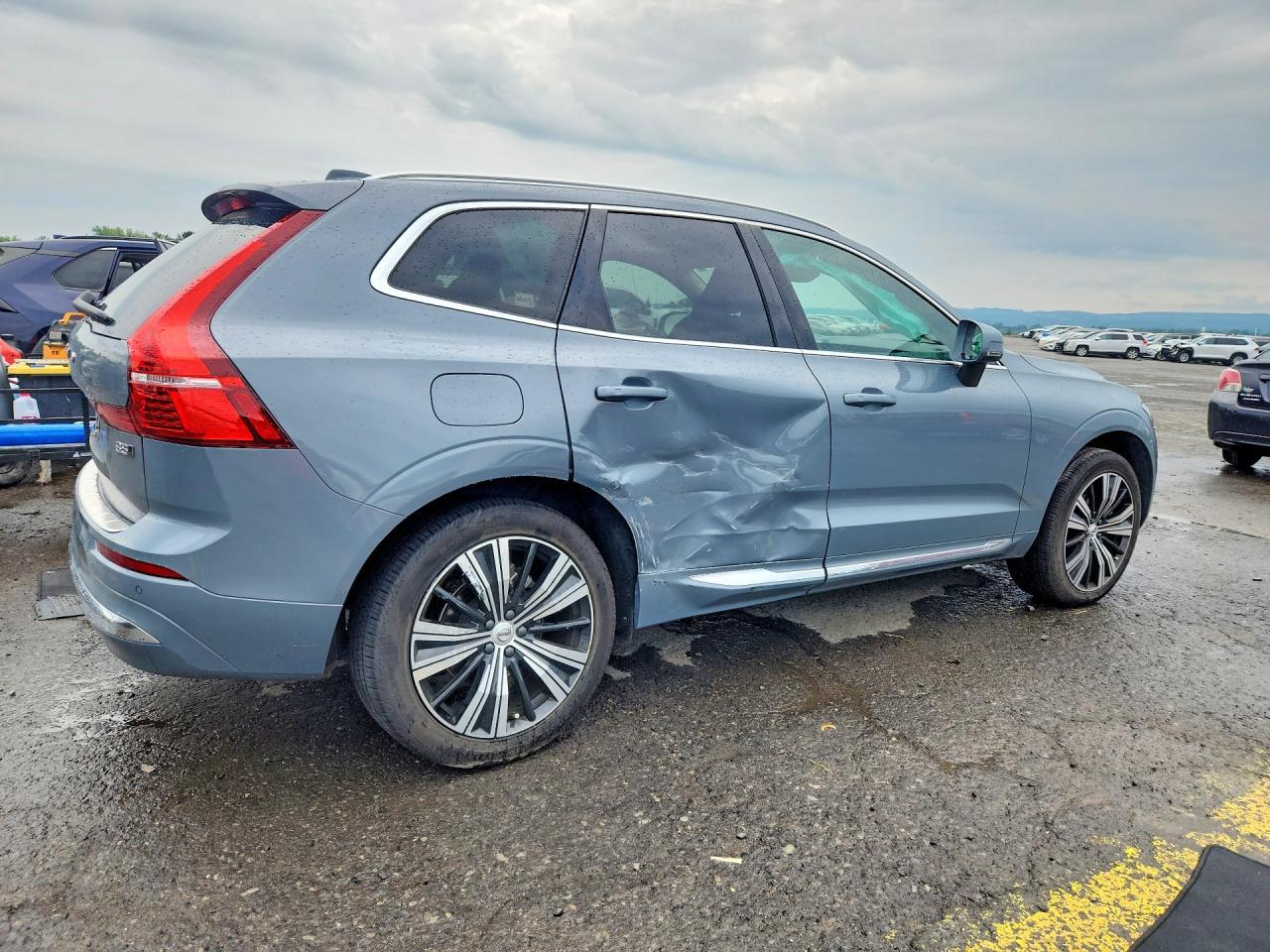 2022 Volvo Xc60 B5 Inscription - zdjęcie 3