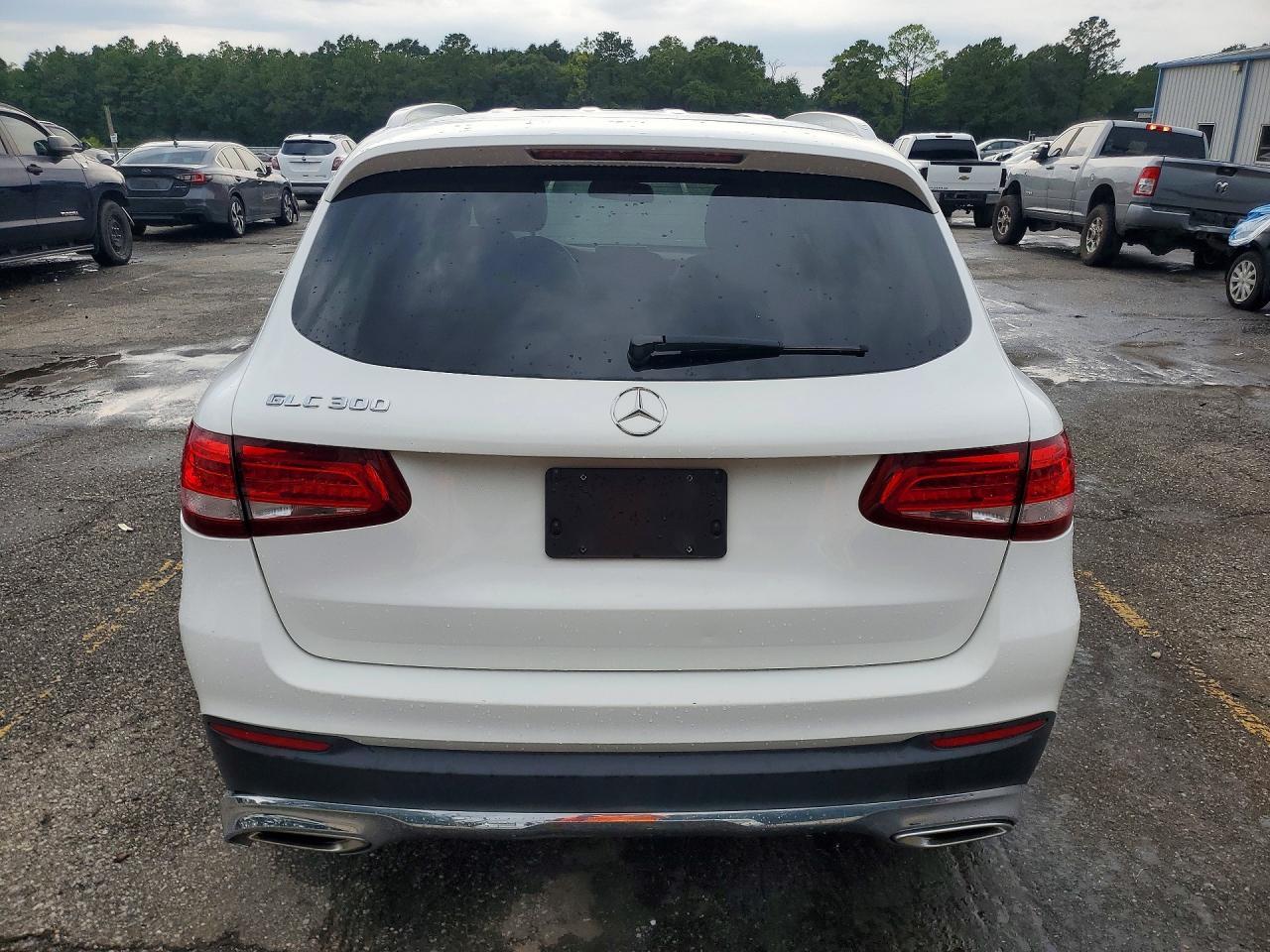 2017 Mercedes-Benz Glc 300 - zdjęcie 6
