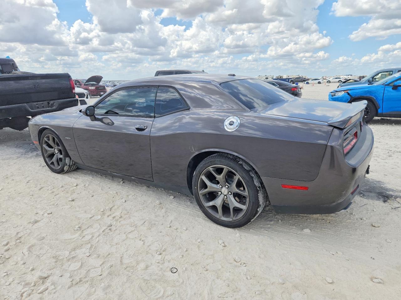 2015 Dodge Challenger Sxt - zdjęcie 2