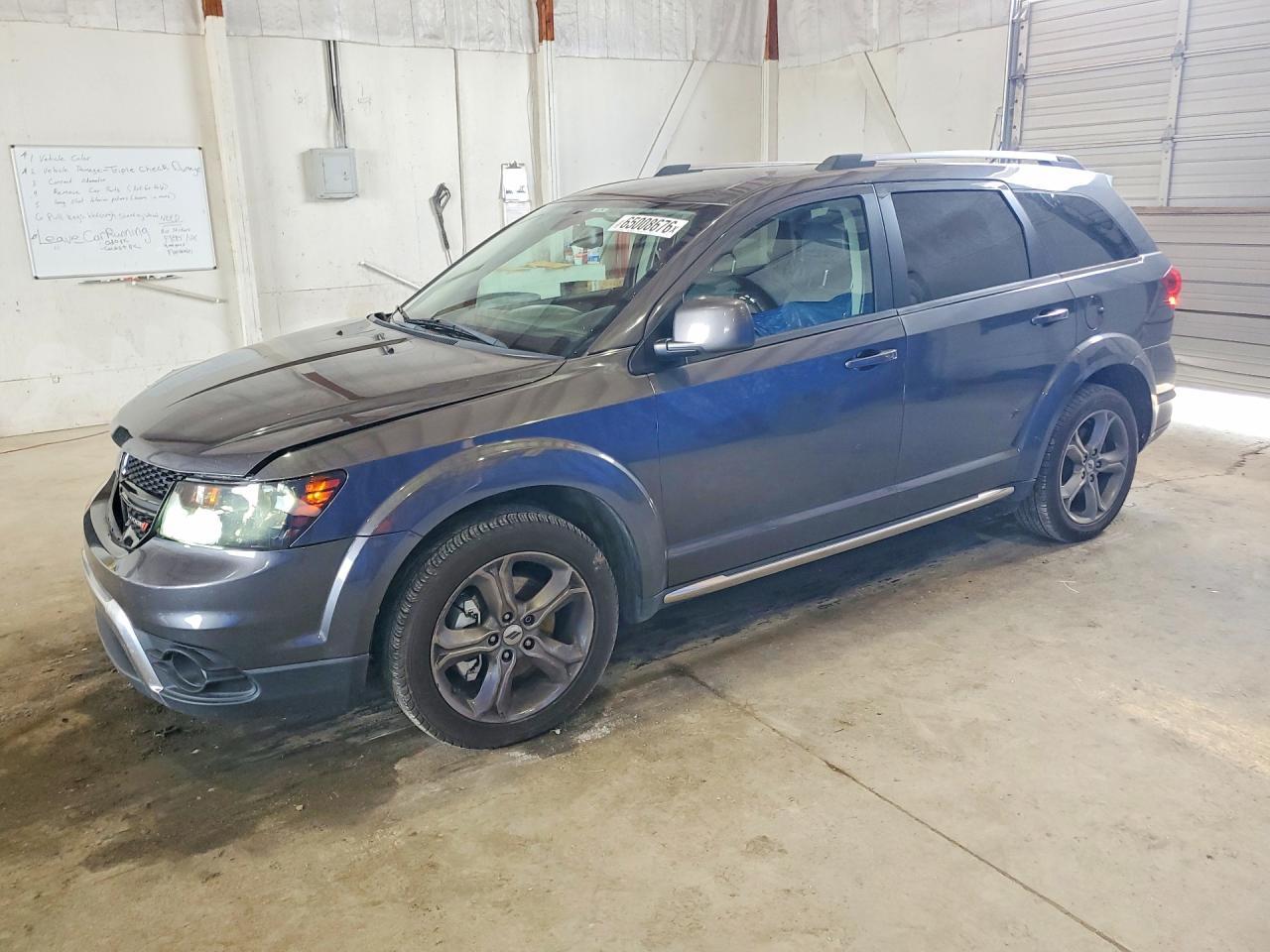 2018 Dodge Journey Crossroad - zdjęcie główne