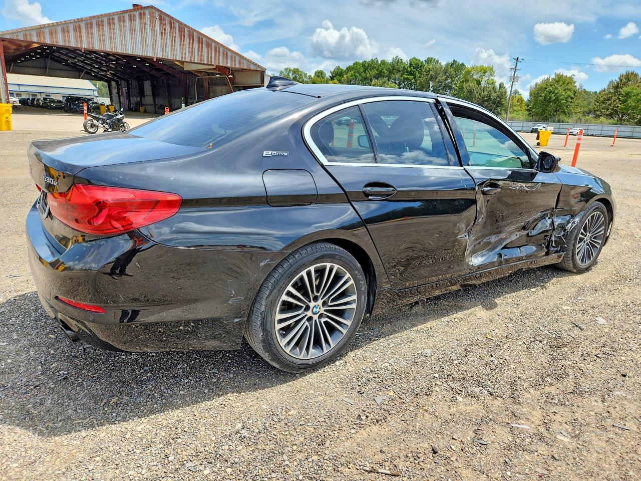 2019 BMW 530E - zdjęcie 3