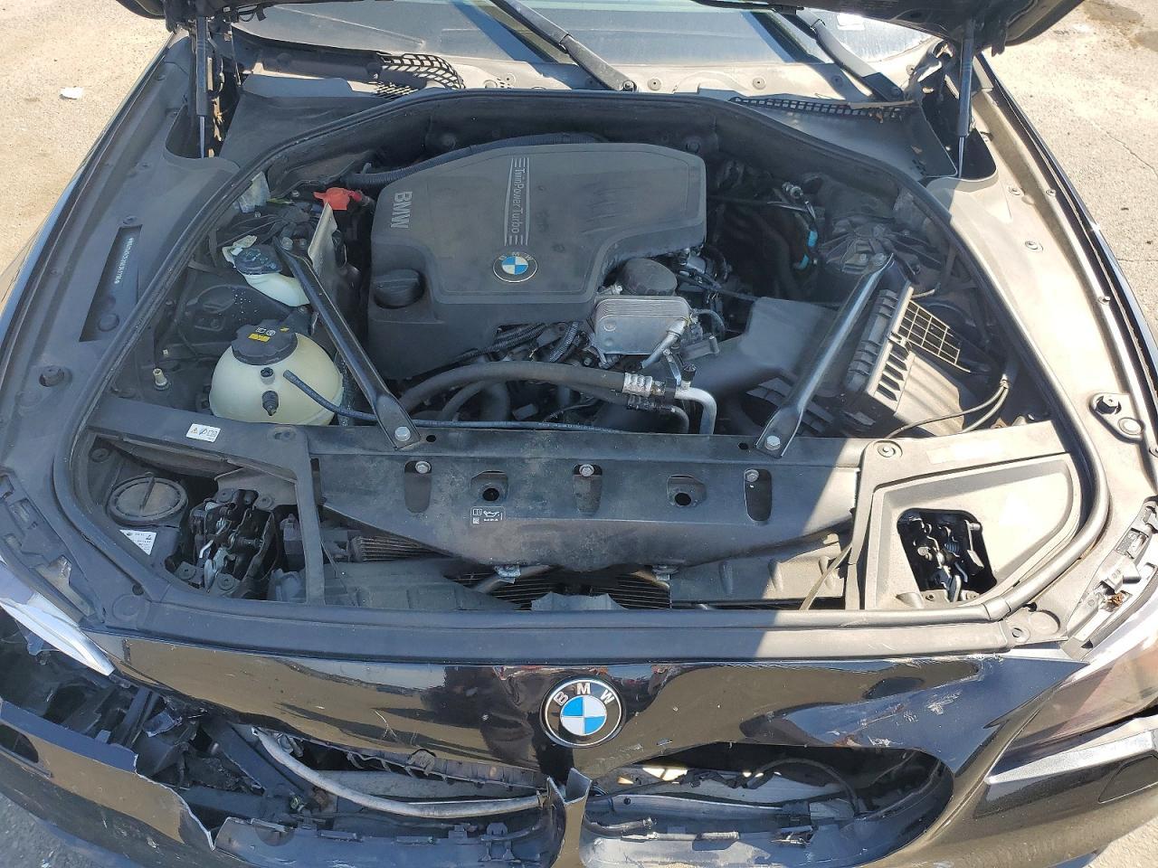 2016 BMW 528 I - zdjęcie 11