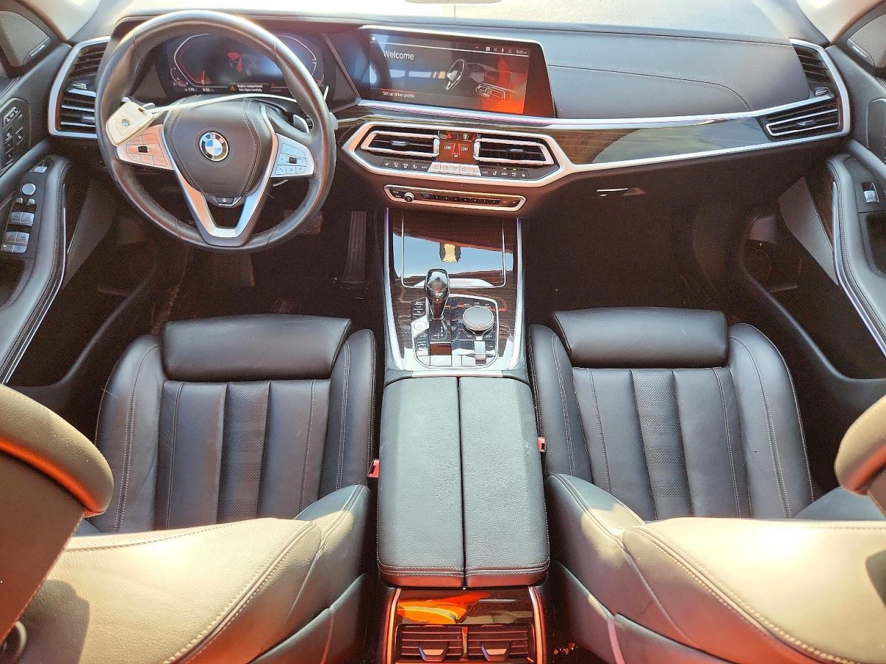 2021 BMW X7 xDrive40I - zdjęcie 8