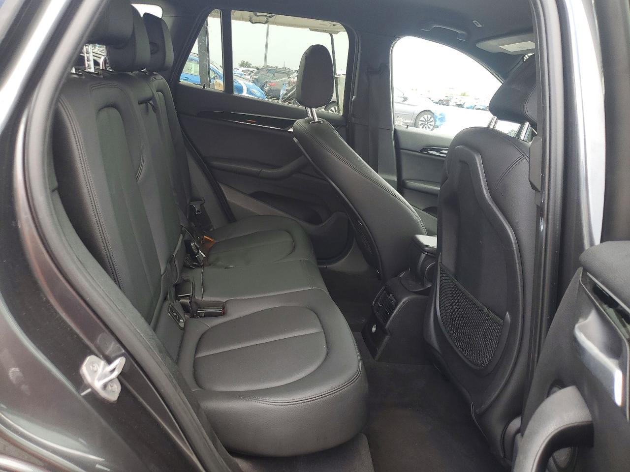 2017 BMW X1 xDrive28I - zdjęcie 11