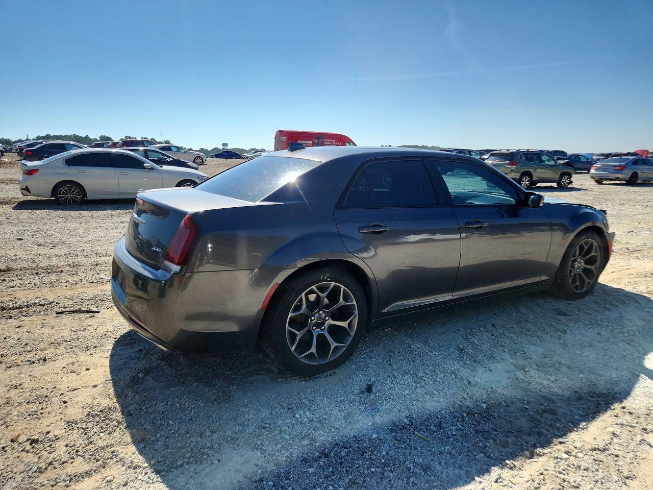 2015 Chrysler 300 S - zdjęcie 3