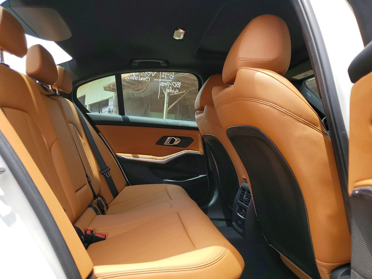 2026 BMW Seria 3 330i - zdjęcie 10