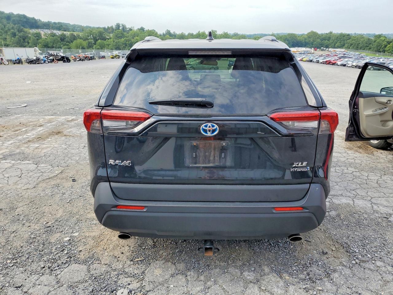 2020 Toyota Rav4 Hybrid Xle - zdjęcie 6