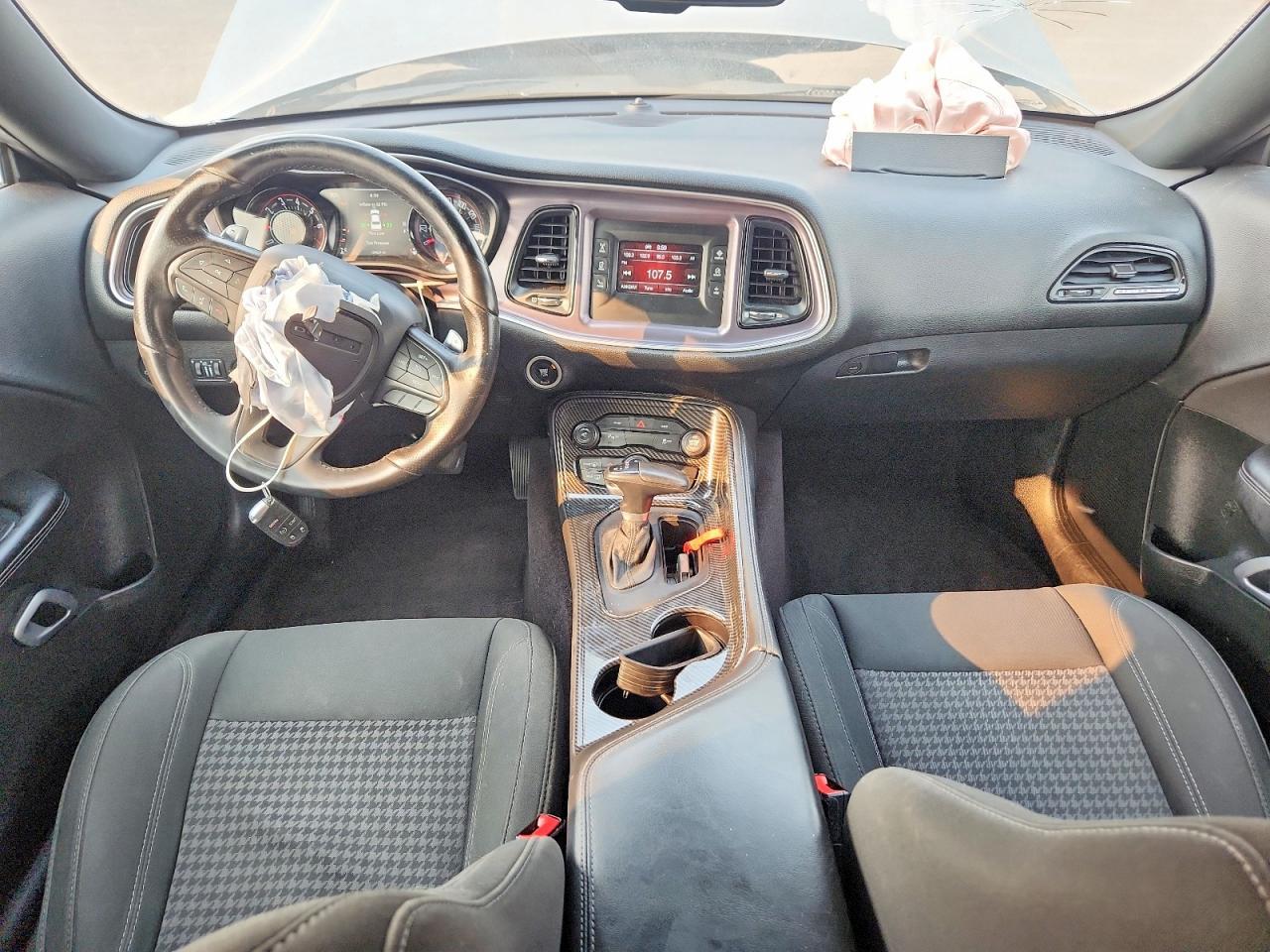 2016 Dodge Challenger Sxt - zdjęcie 8