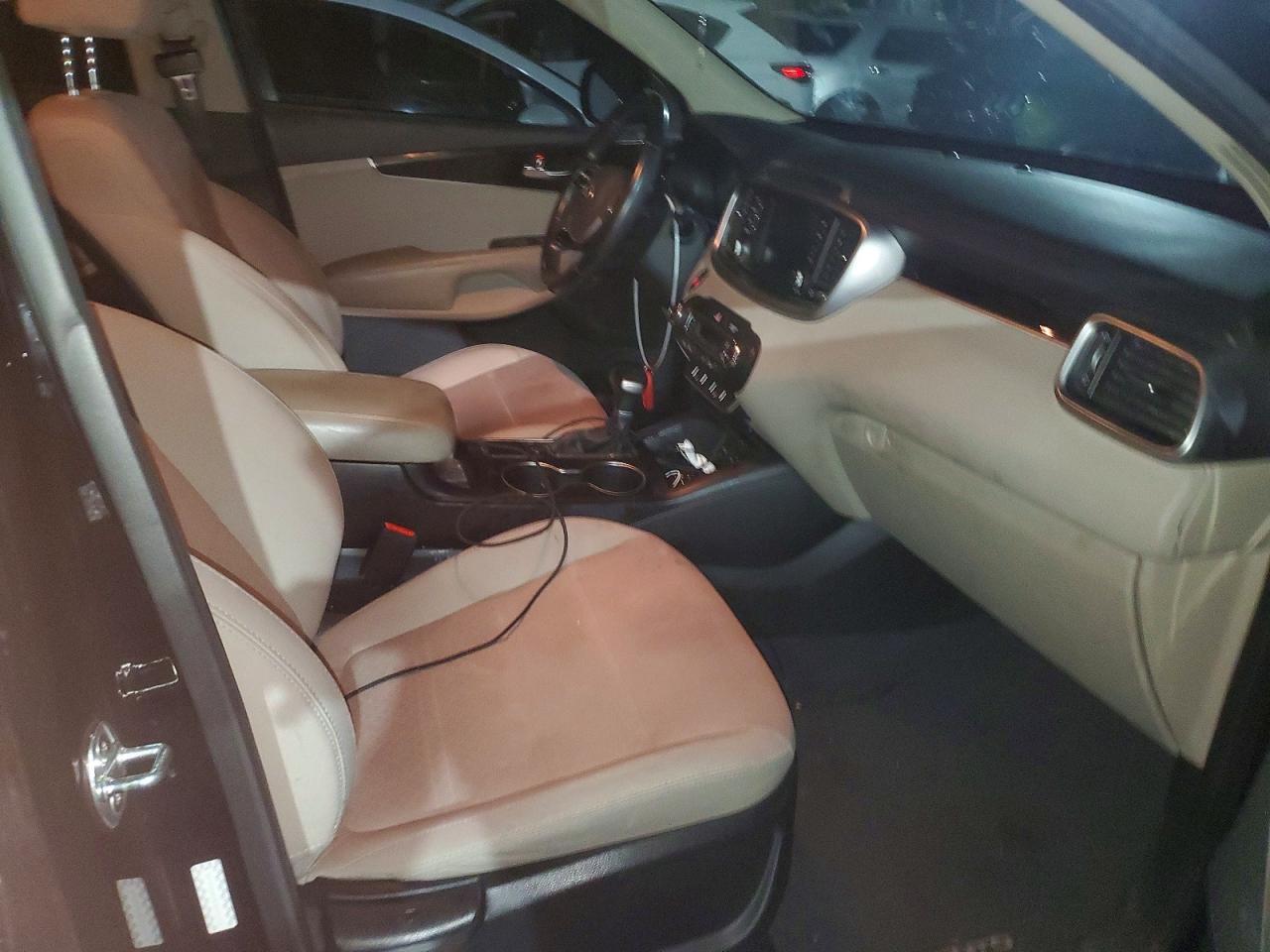 2020 Kia Sorento S - zdjęcie 13