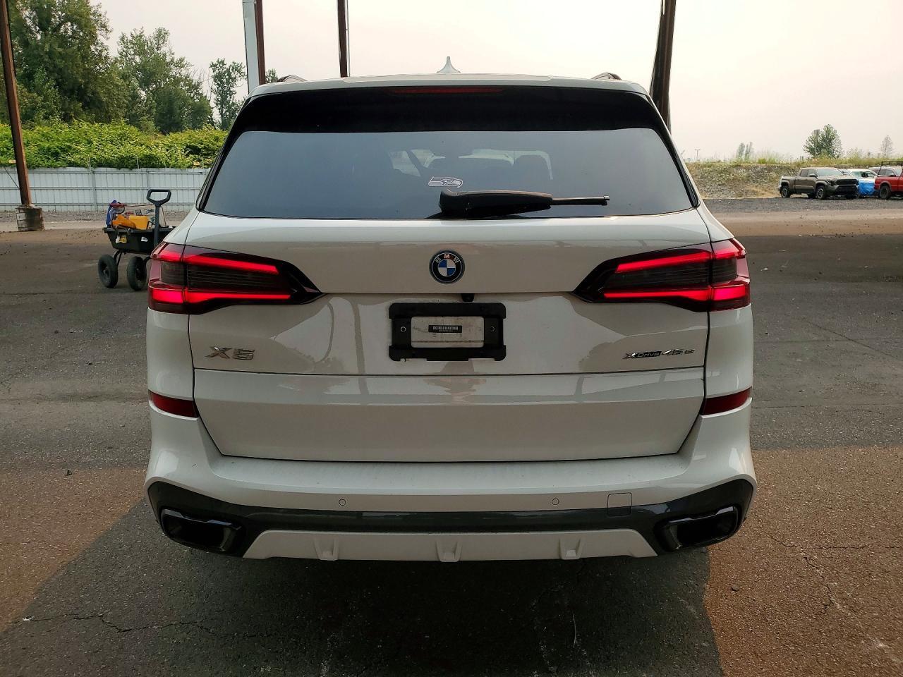 2023 BMW X5 xDrive45E - zdjęcie 6