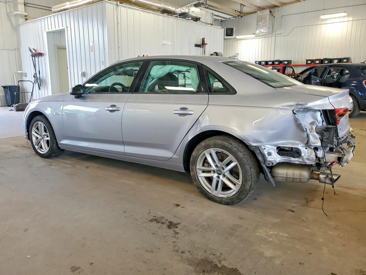 2017 Audi A4 Premium - zdjęcie 2