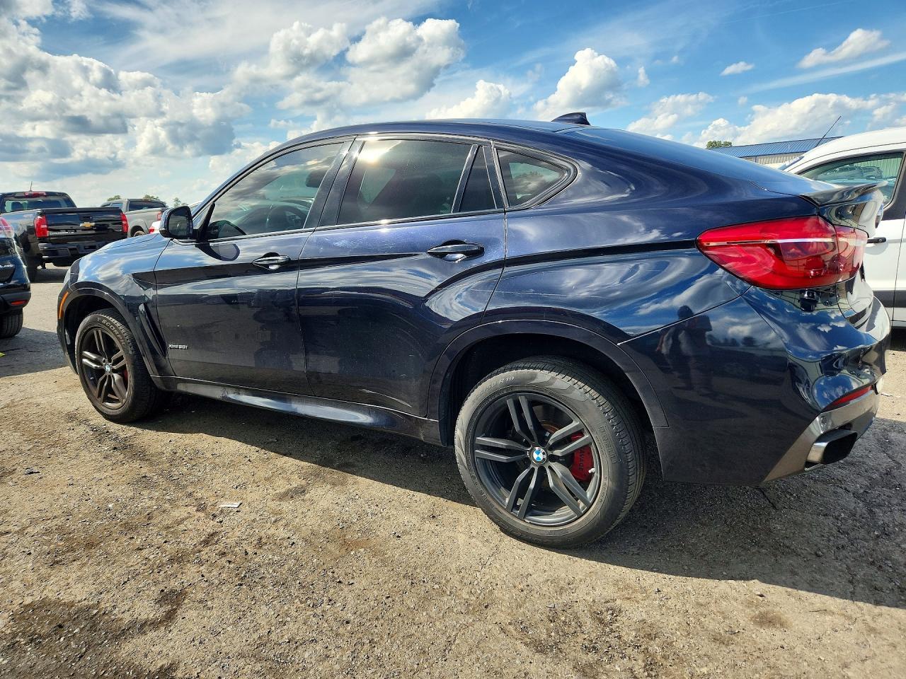 2015 BMW X6 xDrive50I - zdjęcie 2