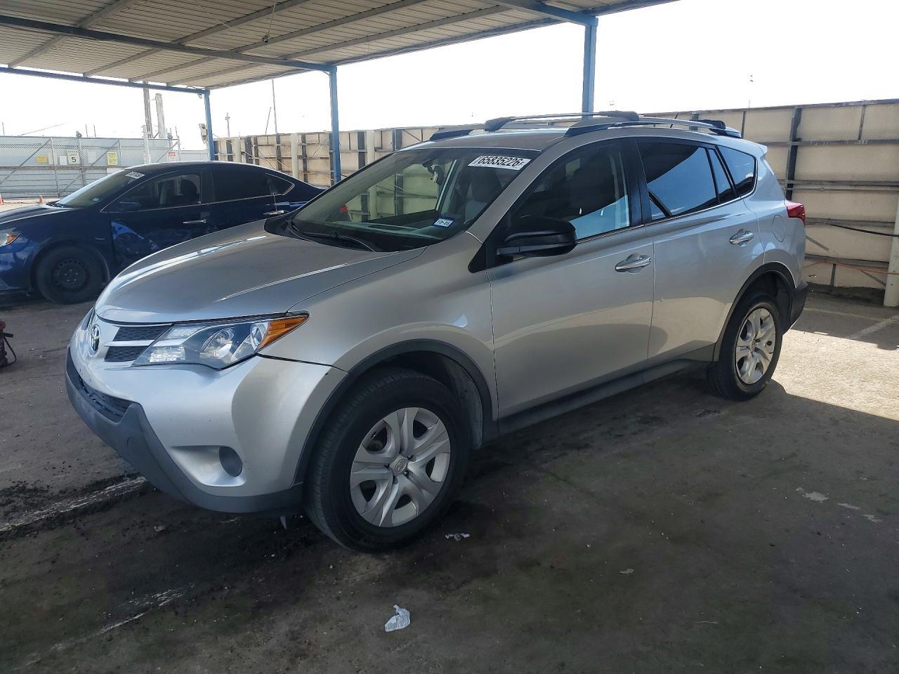 2015 Toyota Rav4 Le - zdjęcie główne