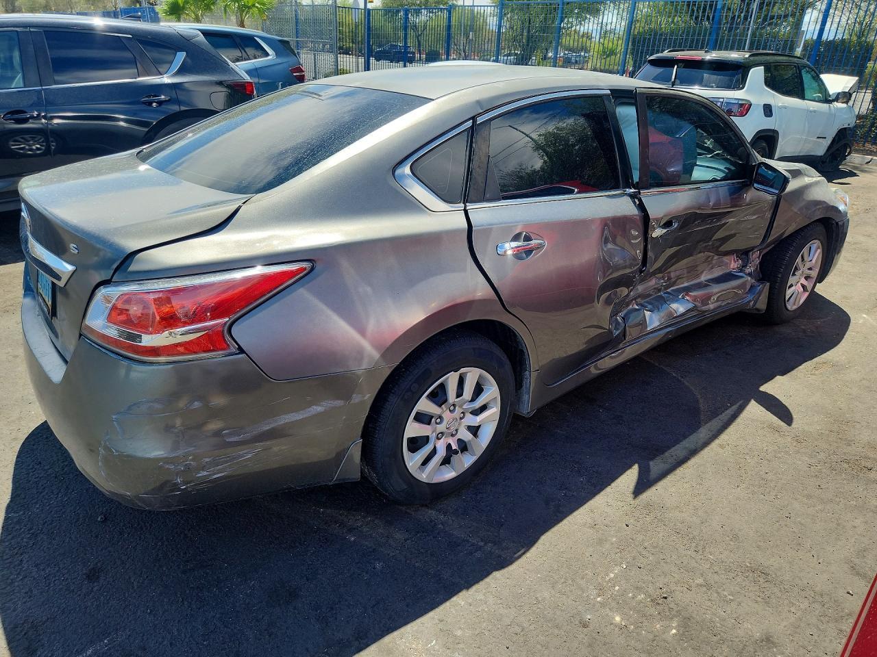 2015 Nissan Altima 2.5 S - zdjęcie 3