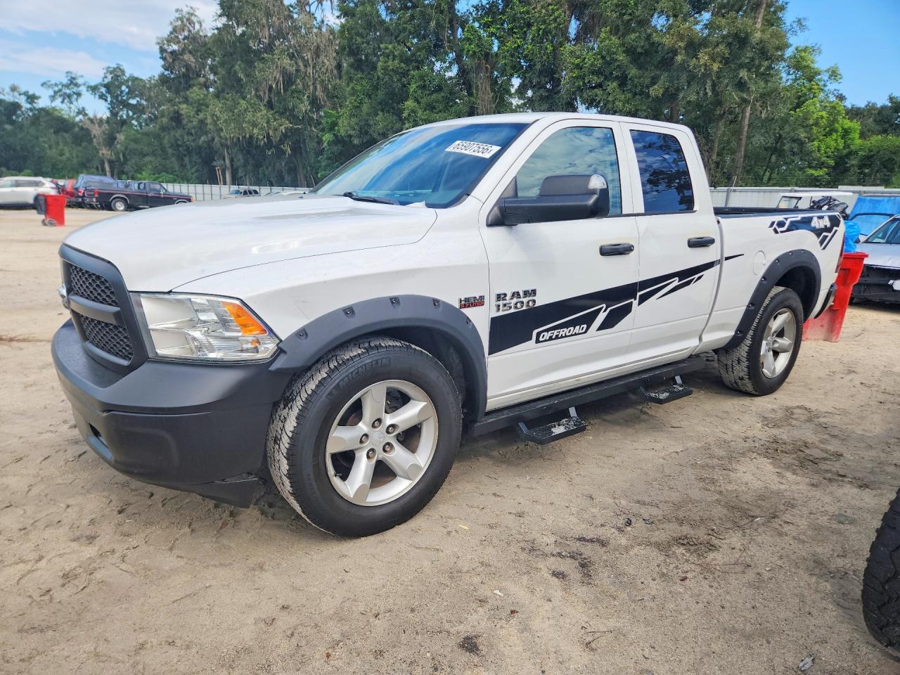2018 Ram 1500 St - zdjęcie główne