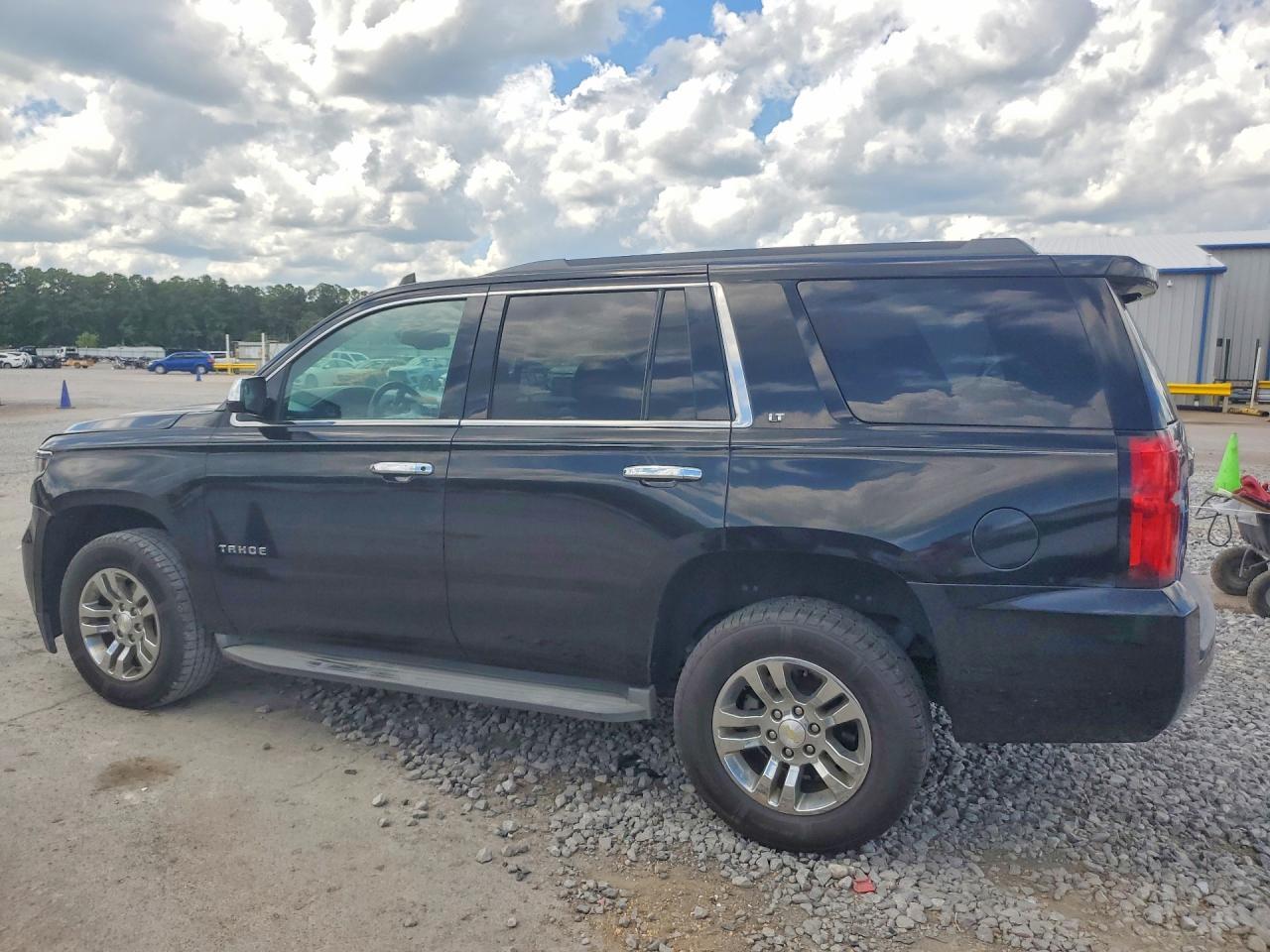 2015 Chevrolet Tahoe C1500 Lt - zdjęcie 2