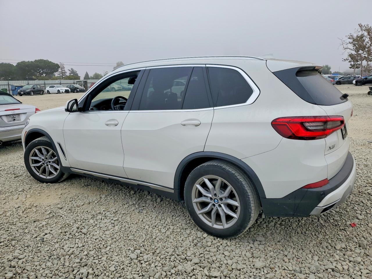 2020 BMW X5 Sdrive 40I - zdjęcie 2