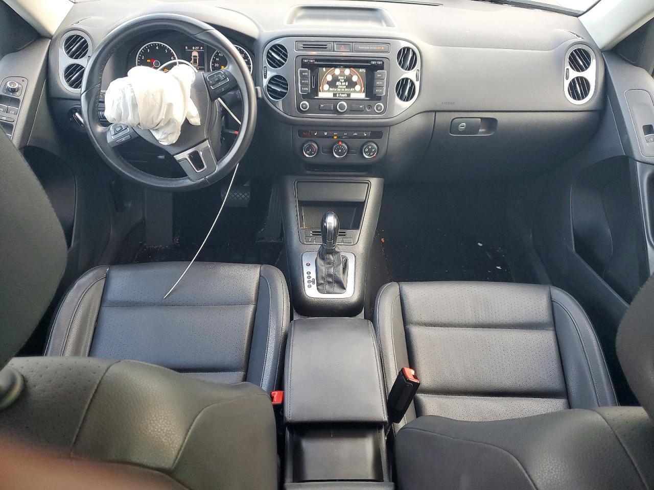 2013 Volkswagen Tiguan S - zdjęcie 8