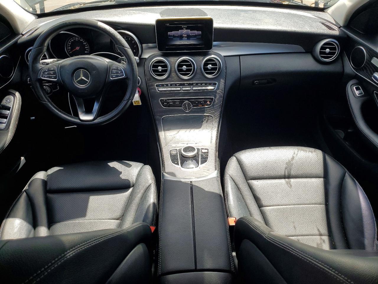 2017 Mercedes-Benz C 300 - zdjęcie 8