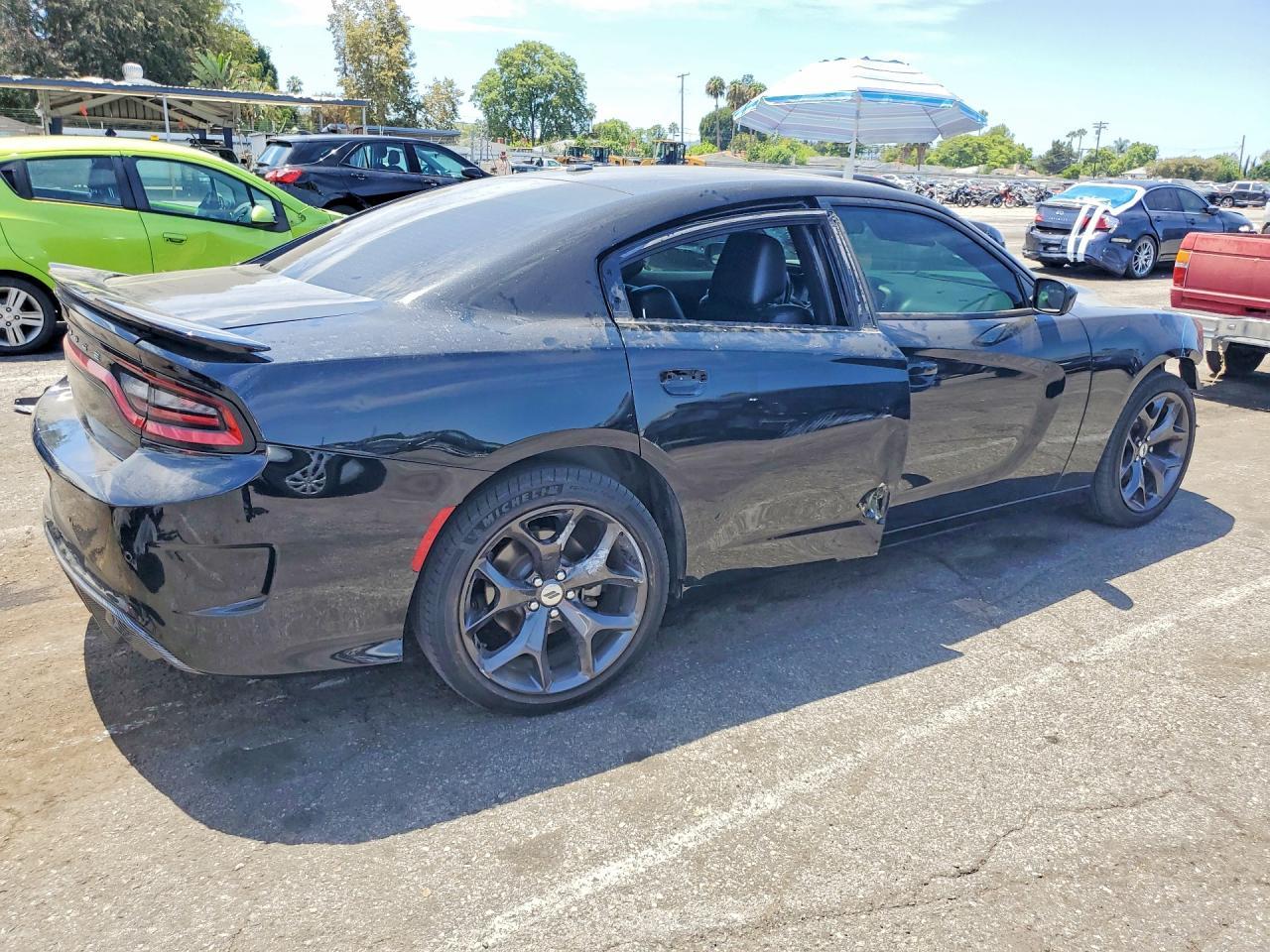 2021 Dodge Charger Sxt - zdjęcie 3