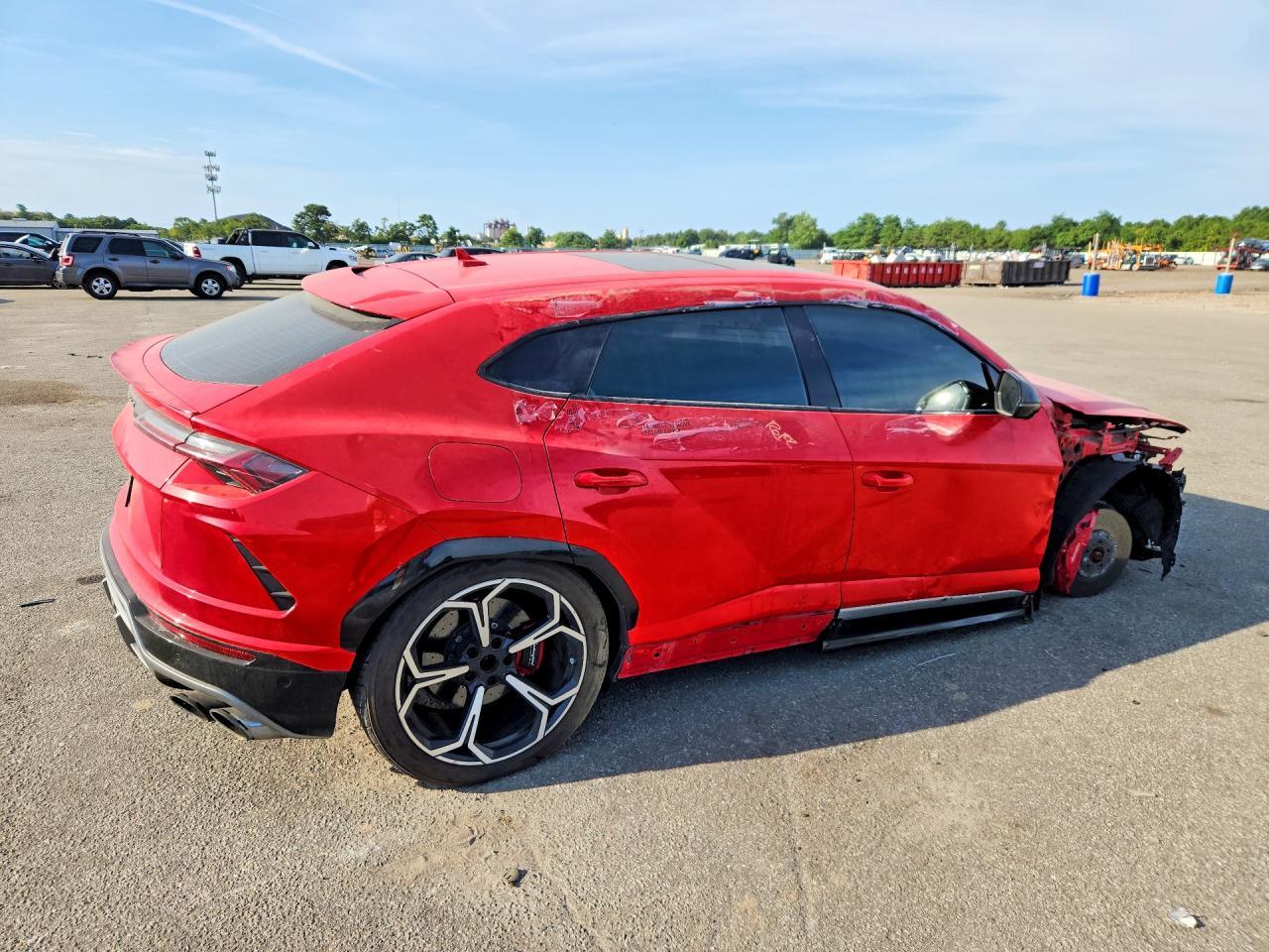 2019 Lamborghini Urus - zdjęcie 3