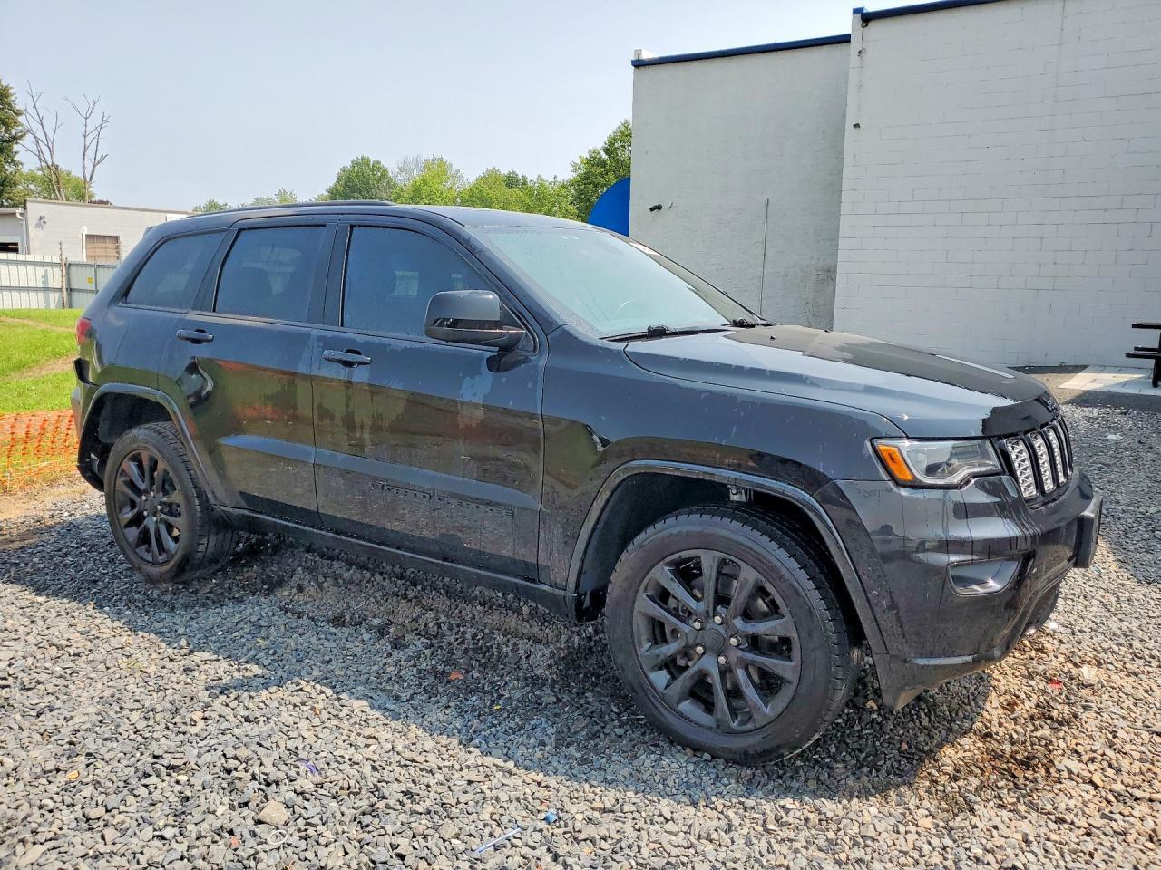 2022 Jeep Grand Cherokee Laredo E - zdjęcie 4