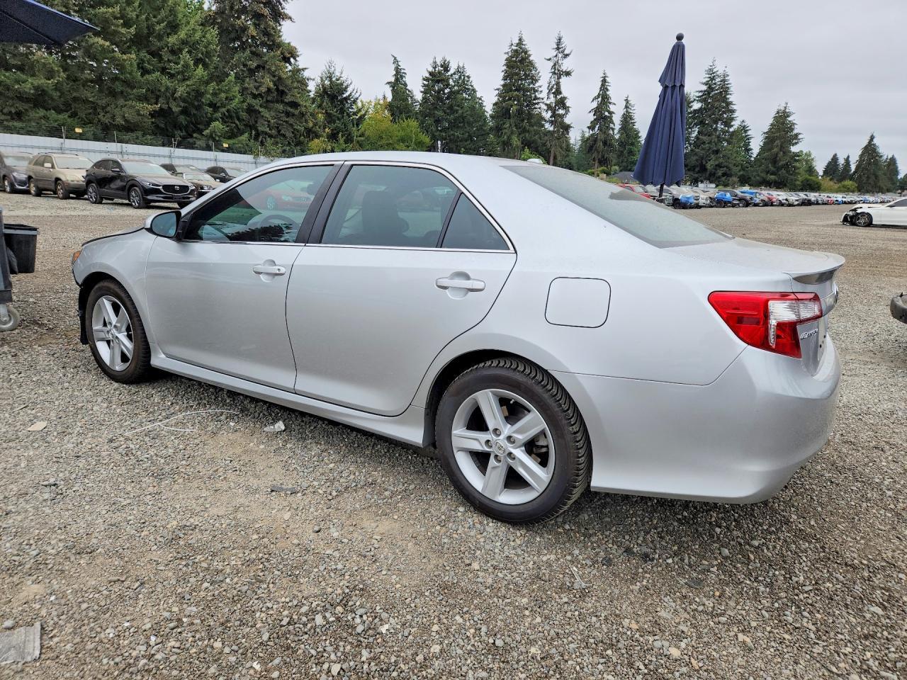 2013 Toyota Camry Se - zdjęcie 2