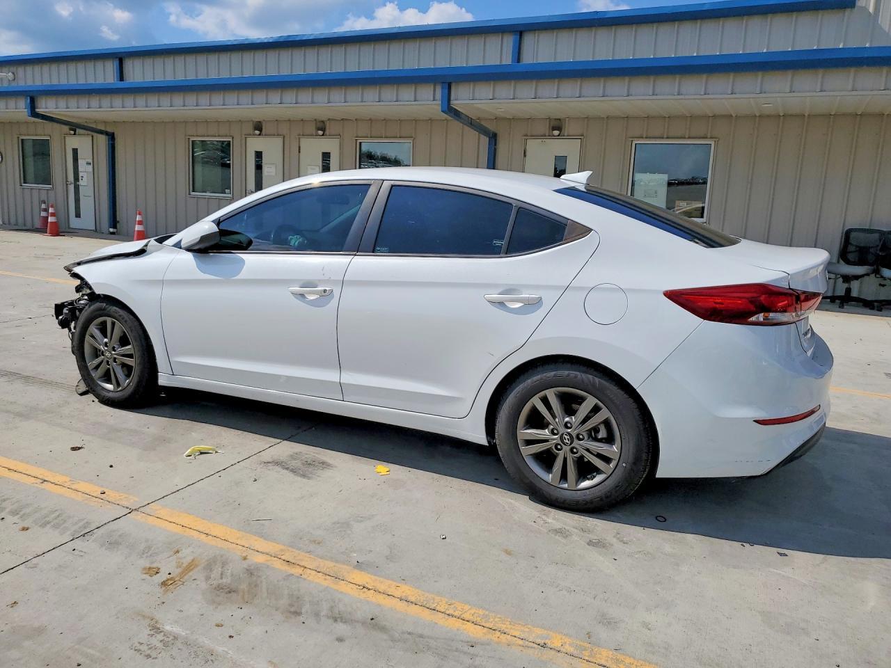 2018 Hyundai Elantra Sel - zdjęcie 2
