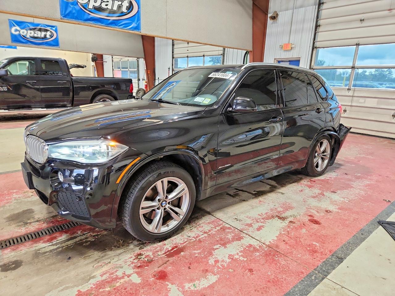 2016 BMW X5 xDrive50I - zdjęcie główne