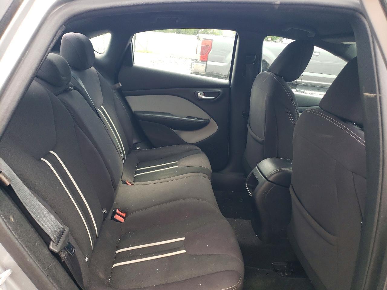 2014 Dodge Dart Sxt - zdjęcie 10