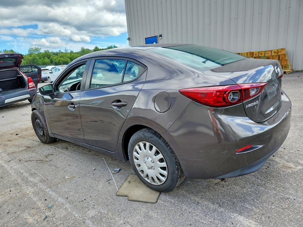 2017 Mazda 3 Sport - zdjęcie 2