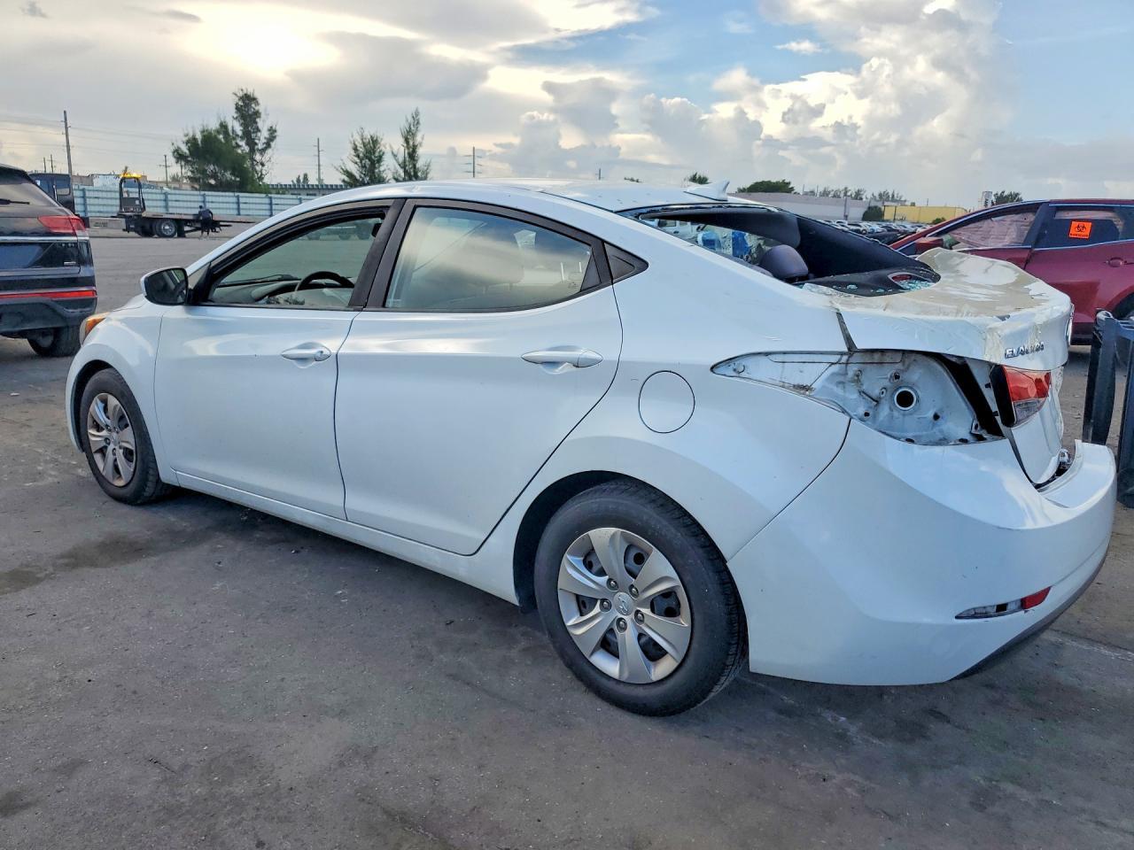 2016 Hyundai Elantra Se - zdjęcie 2