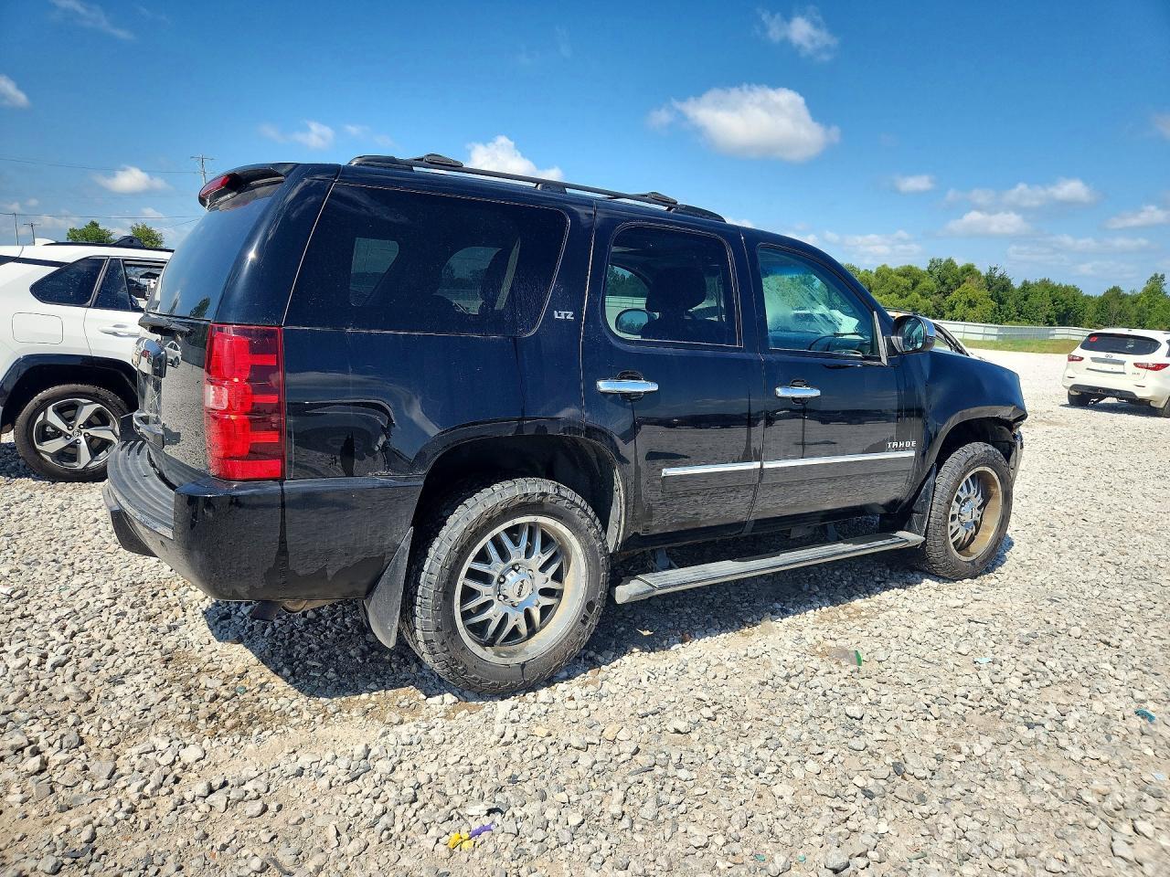 2013 Chevrolet Tahoe K1500 Ltz - zdjęcie 3