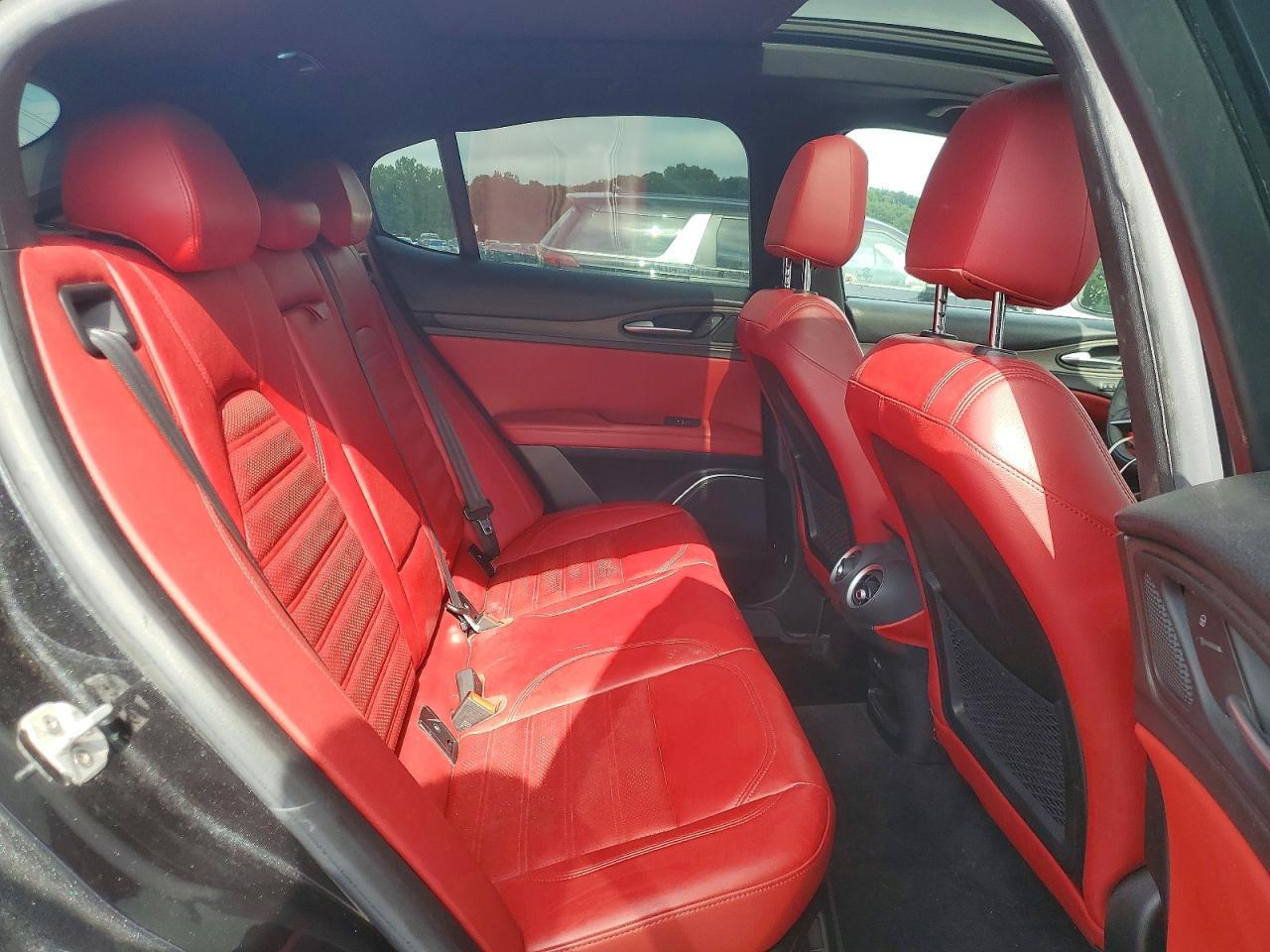 2018 Alfa Romeo Stelvio Ti Sport - zdjęcie 11