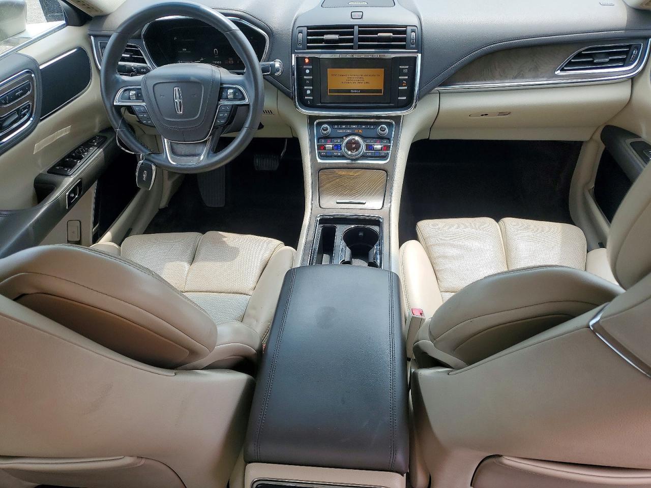 2018 Lincoln Continental Select - zdjęcie 8