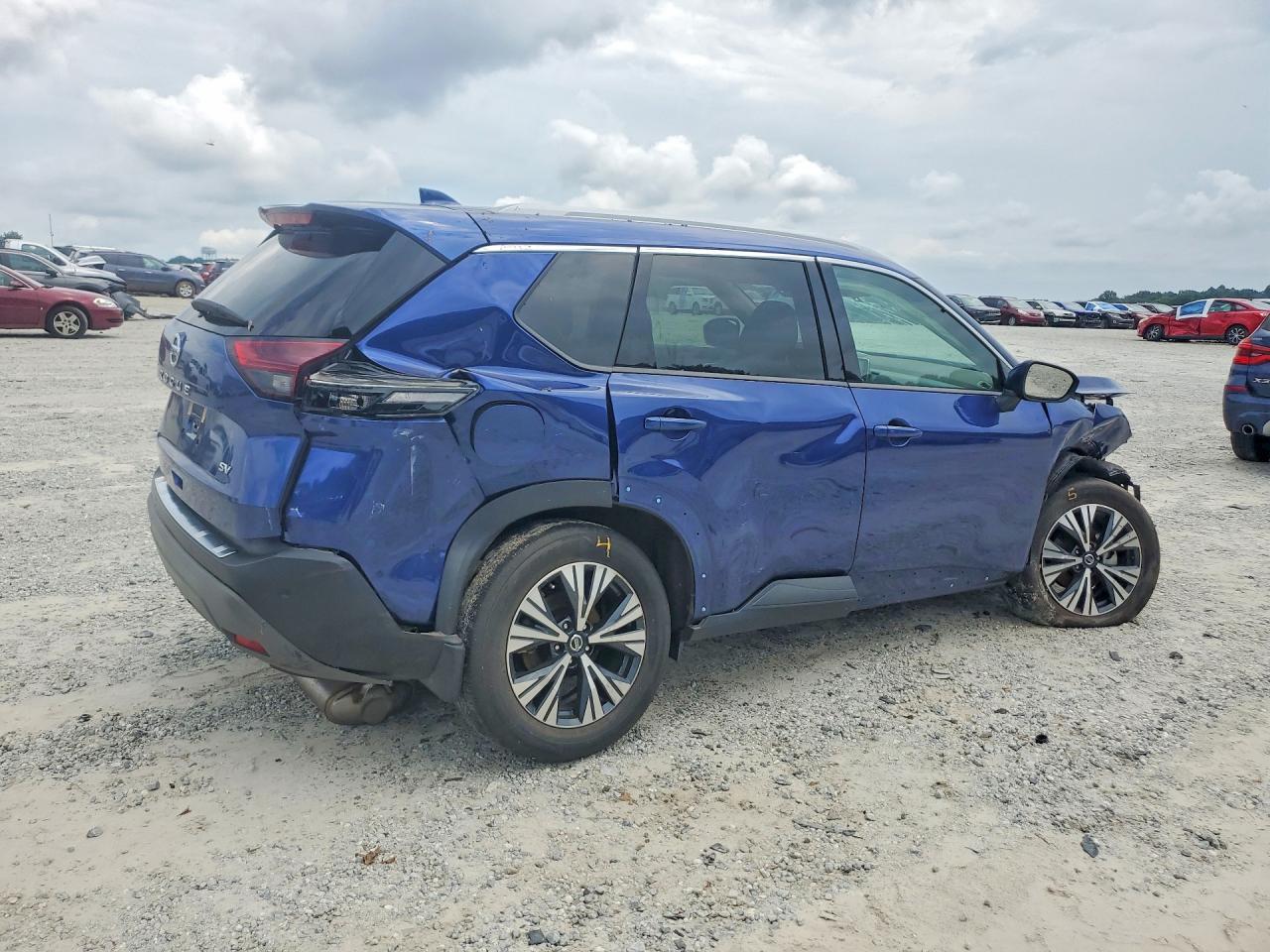 2021 Nissan Rogue Sv - zdjęcie 3