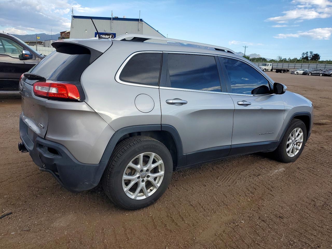 2015 Jeep Cherokee Latitude - zdjęcie 3