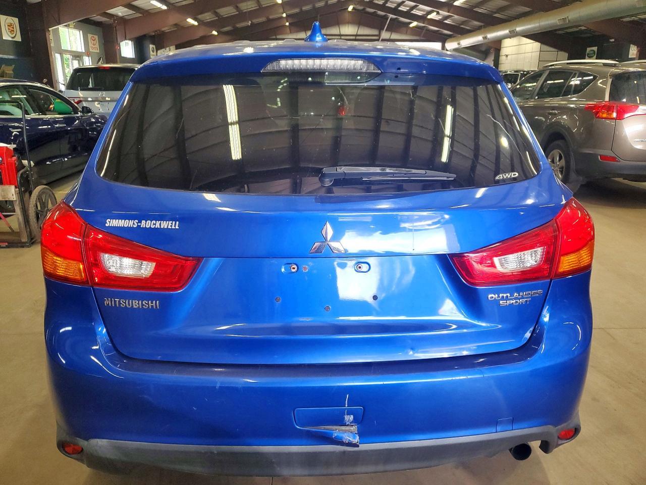 2017 Mitsubishi Outlander Sport Es - zdjęcie 6
