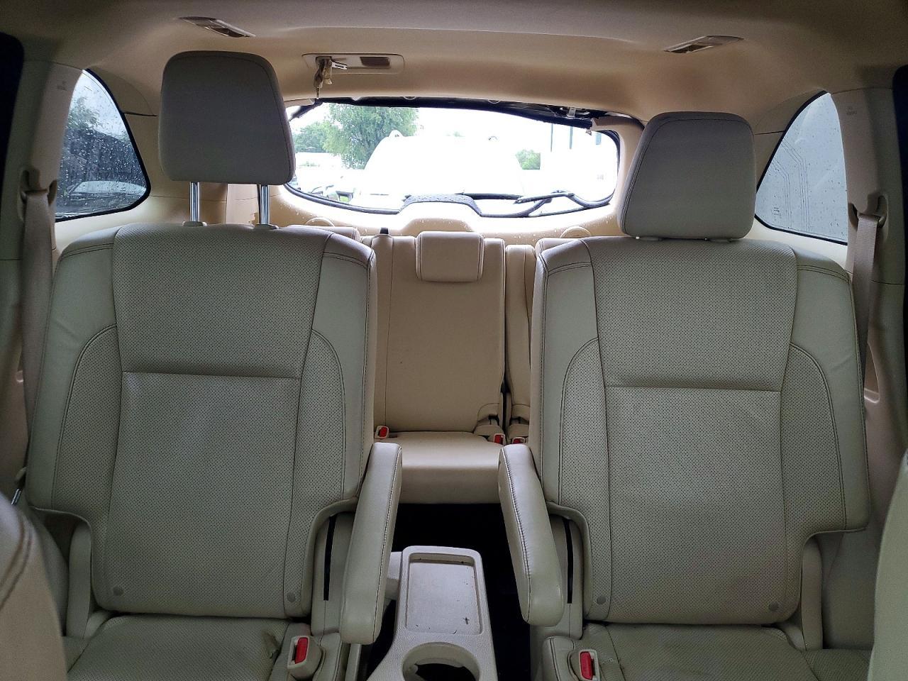 2014 Toyota Highlander Limited Platinum - zdjęcie 10