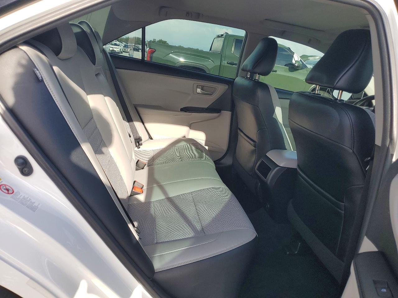 2017 Toyota Camry Se - zdjęcie 10