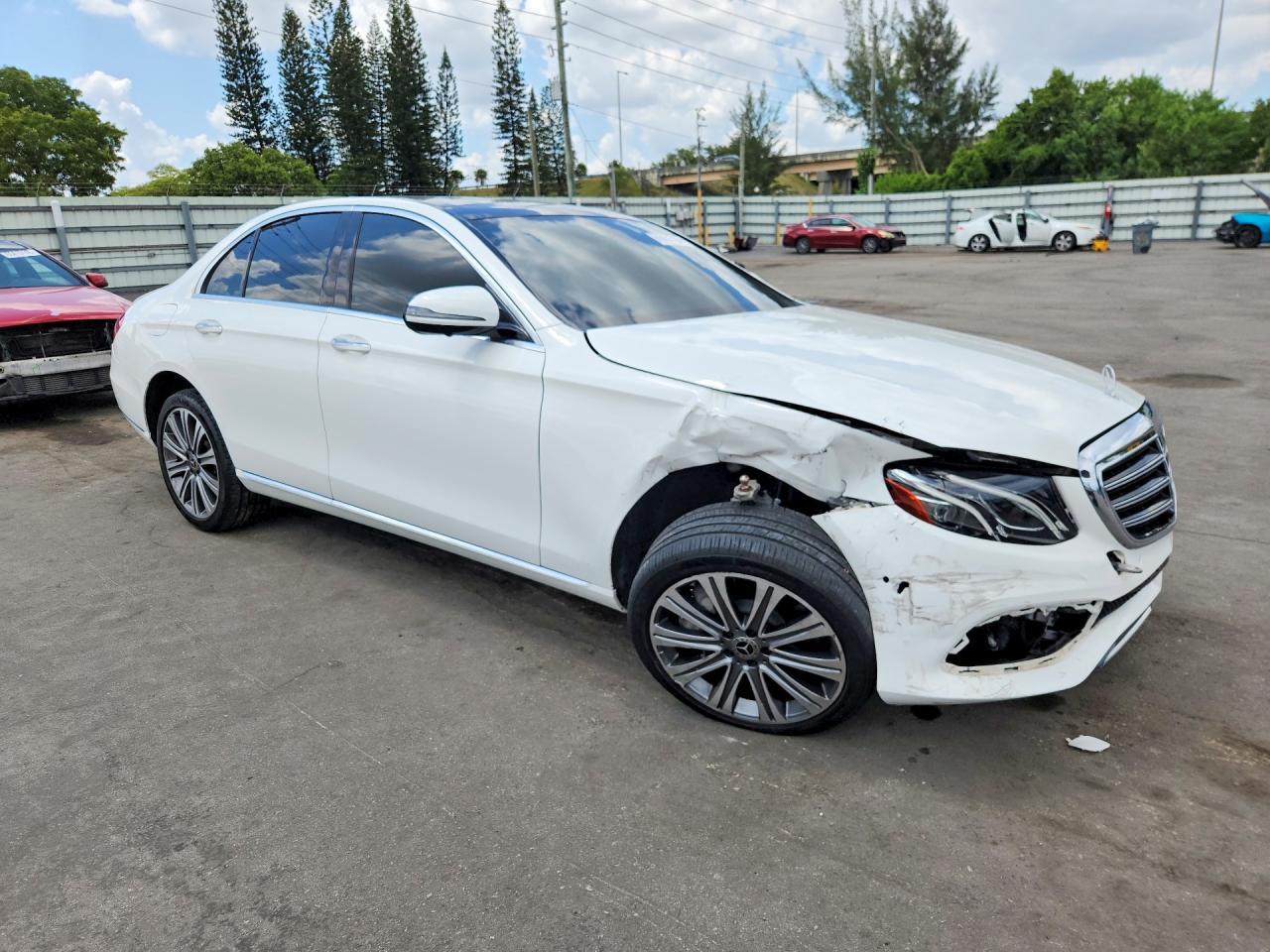 2020 Mercedes-Benz E 450 4Matic - zdjęcie 4